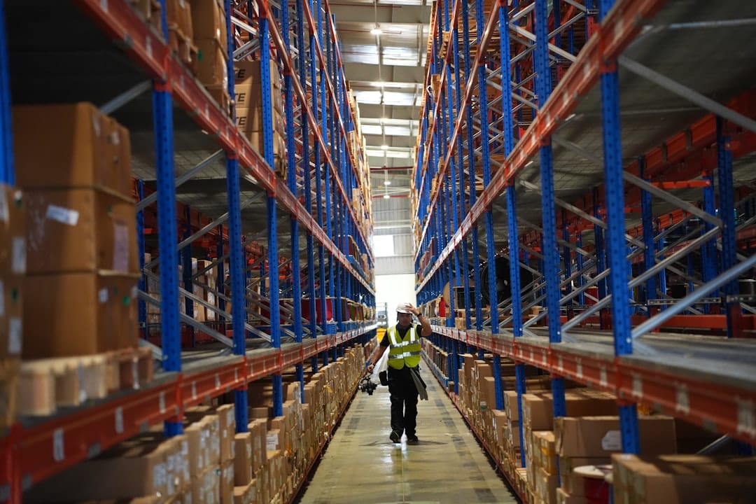 Photo Industrial Warehouse Cleaning Services